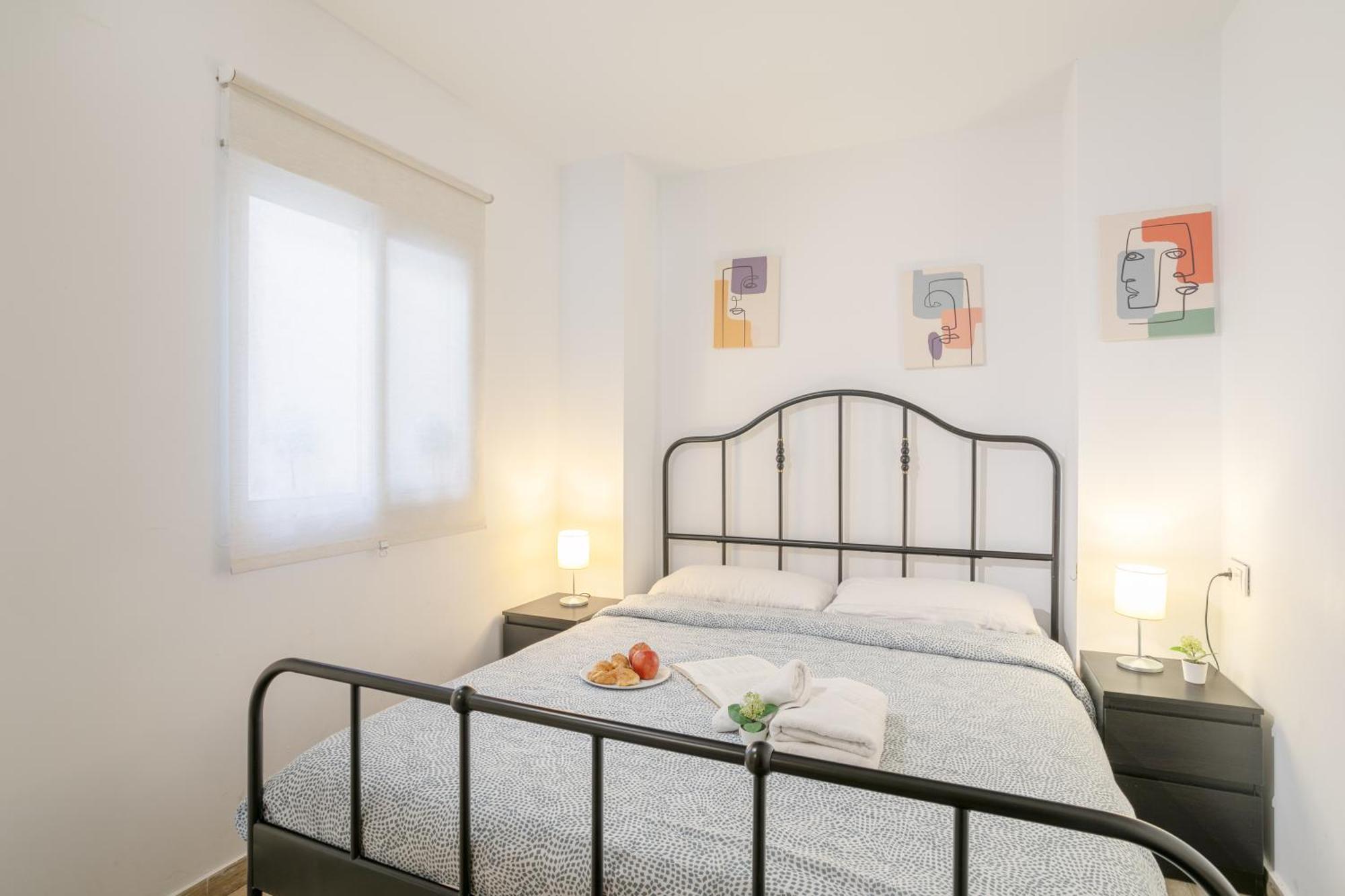 Apartamentos San Leandro, Centro Alicante Eksteriør bilde