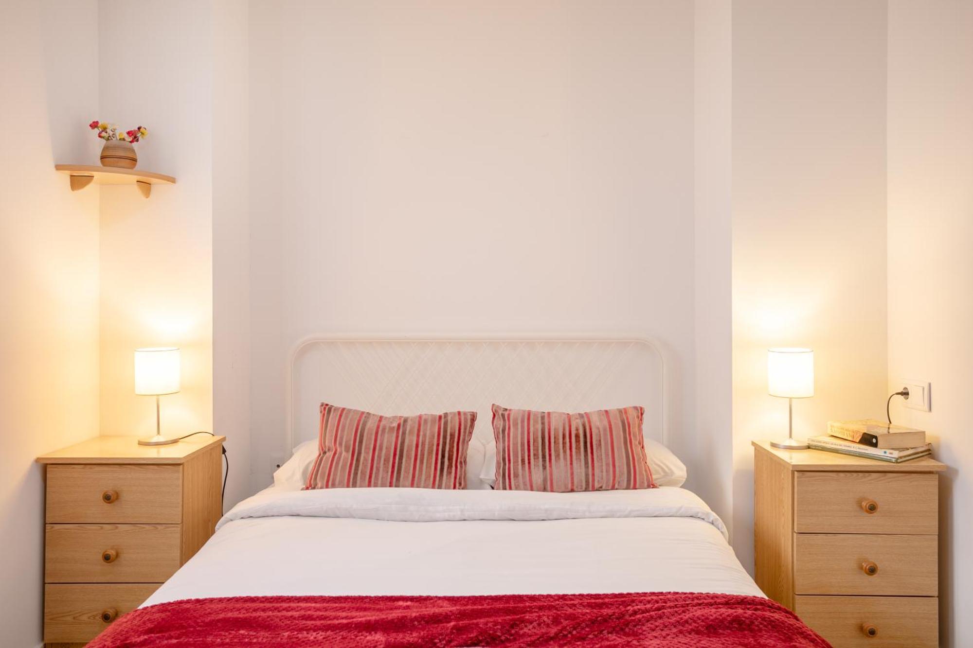 Apartamentos San Leandro, Centro Alicante Eksteriør bilde